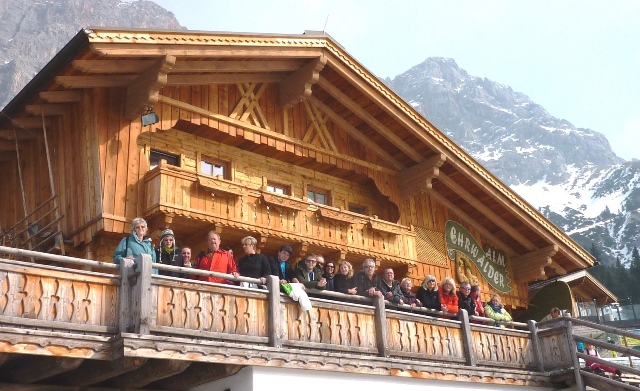 Auf der Hütte "Ehrwalder Alm" ließen es sich die Frohsinnler gut gehen