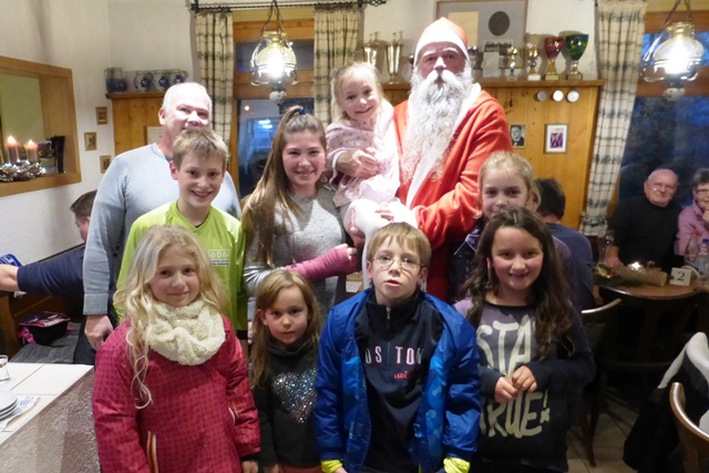 Hoher Besuch vom Nikolaus im Waldheim